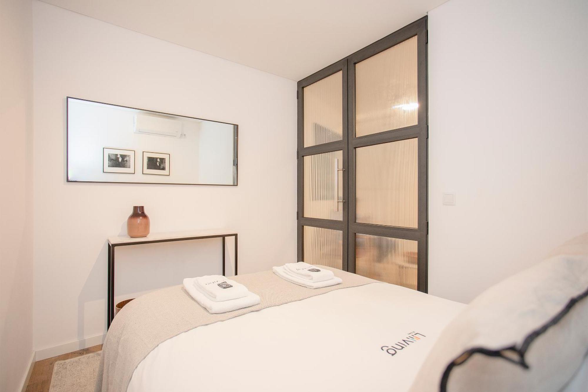 Liiiving In Gaia - Cooper Residence Apartments Вила-Нова-ди-Гая Экстерьер фото